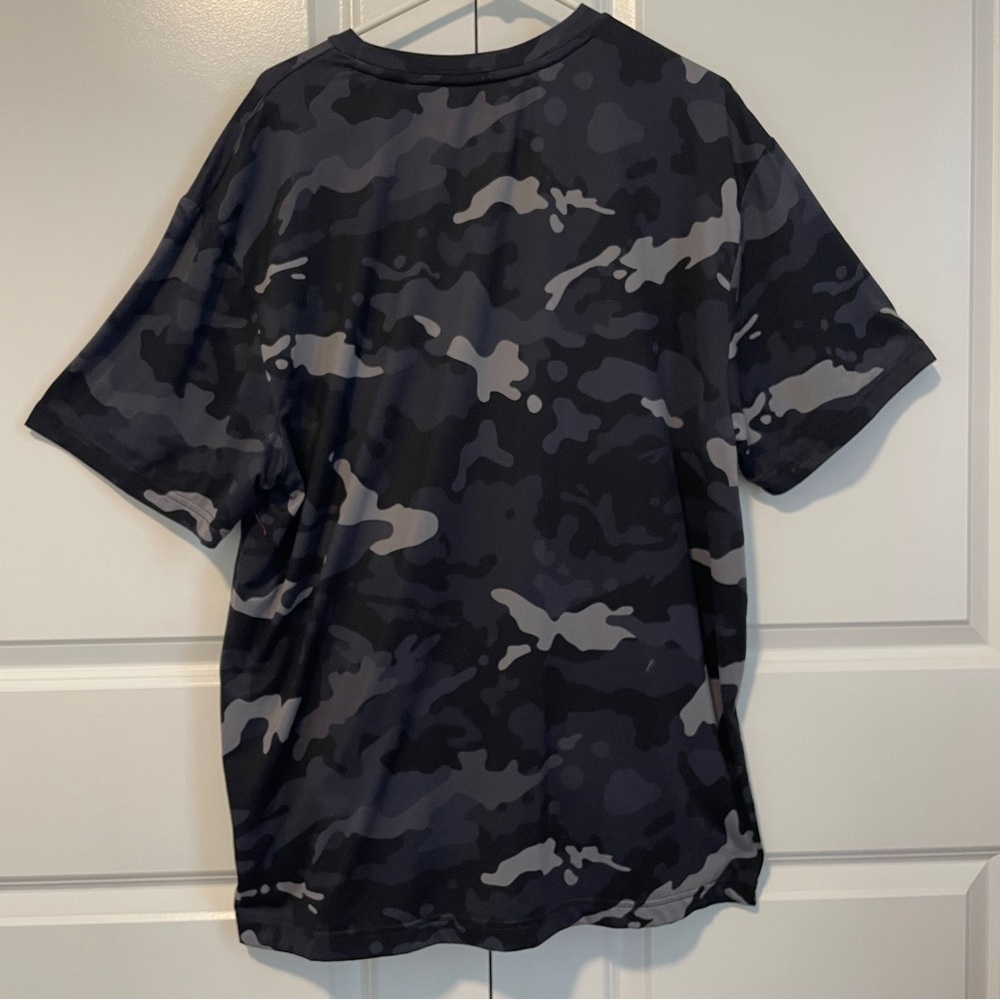 Reebok Men's Gray Camouflage Tee - Picture 2 of 7